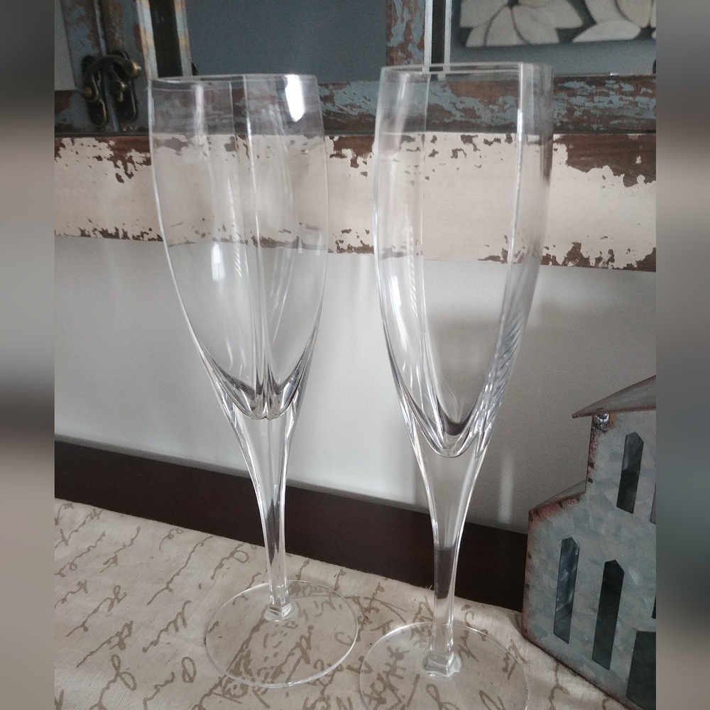 2 Fluted Champagne Panache by Mikasa Glass 24% Leaded Crystal Squared 9.75" EUC.